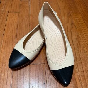 Crocs Cap Toe Ballet Flats Cream Black Pointed Toe Women’s 10 comfortable work
